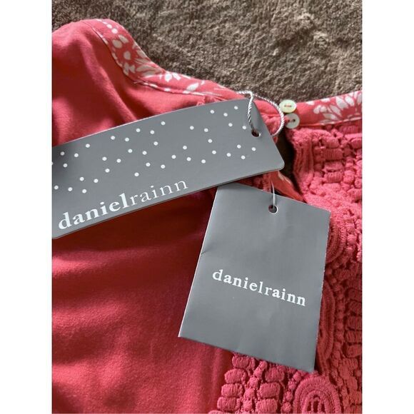 Brand New Daniel Rainn Women's Small Coral Floral Lace Embroidered Blouse Top - Picture 5 of 7